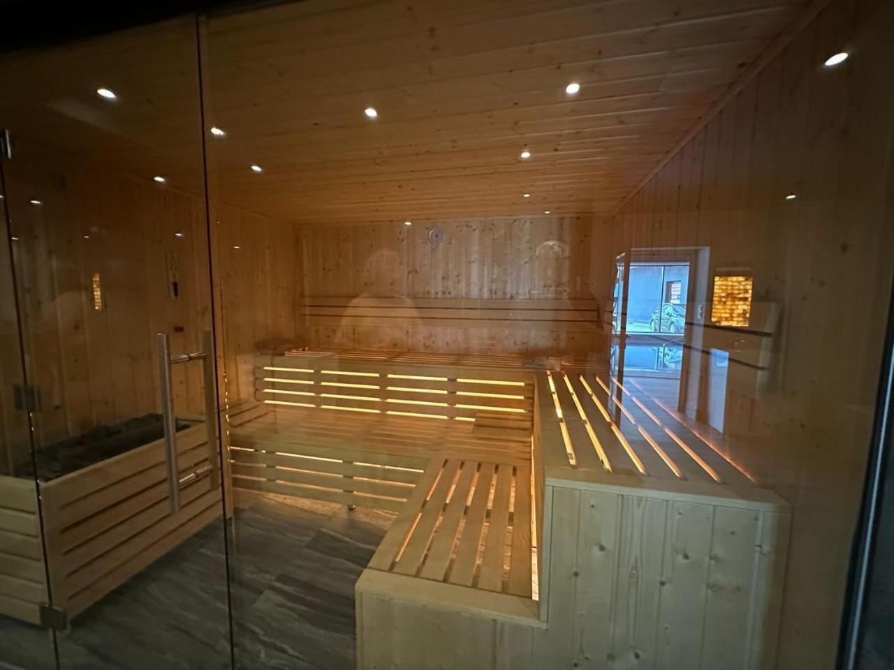 Baltic Comfort Spa Apartment With Free Pool, Saunas & Fitness - Kasprowicza 20 科沃布热格 外观 照片